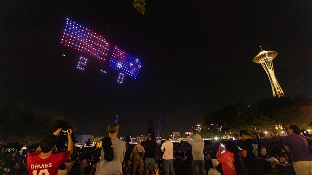 Seattle'da Drone Gösterisiyle World Cup Maçlarının Skorları Gökyüzüne Yazılıyor
